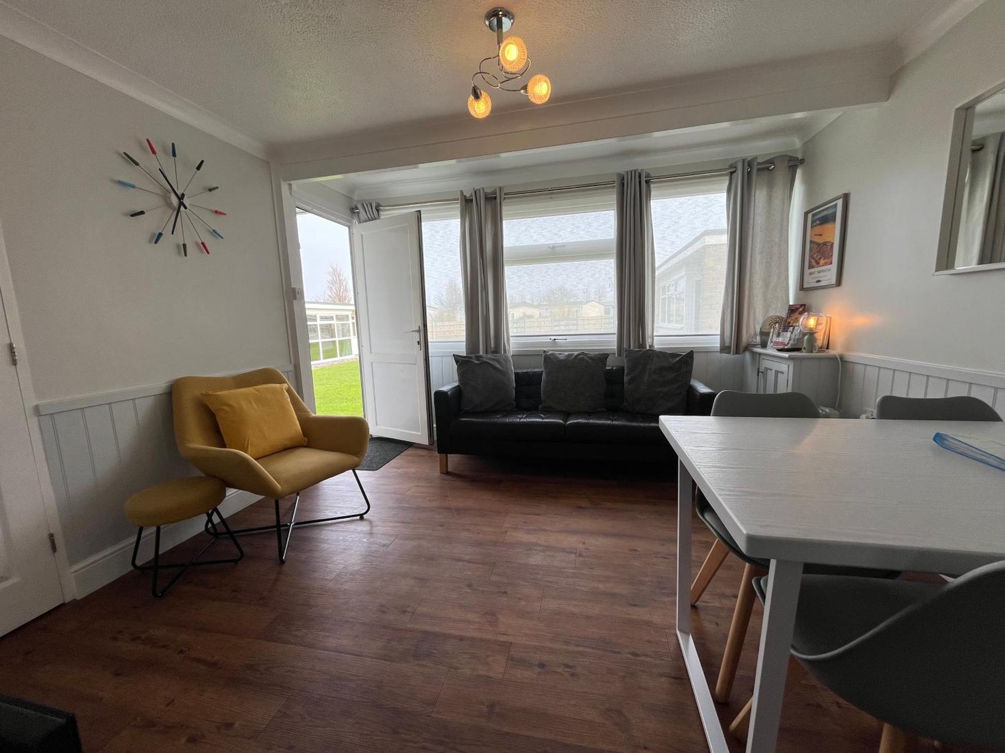 Beachcomber, Sunbeach, Scratby - Two Bed Chalet, Sleeps 4, Free Wi-Fi, Free Club Passes, Free Swimming And Pet Friendly Kültér fotó